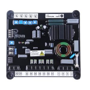 Componente AVR M40FA640A, un regulador de voltaje negro con disipador de calor, para garantizar energía estable en generadores